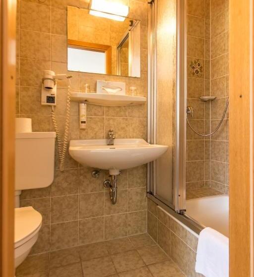 스탠다드 룸, Löwen