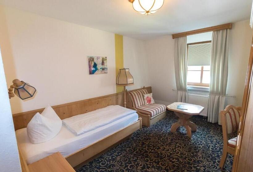 싱글 디럭스 룸, Löwen