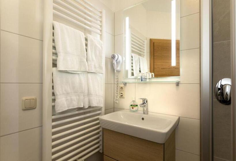 Номер Стандарт, Pension Bernhardhof