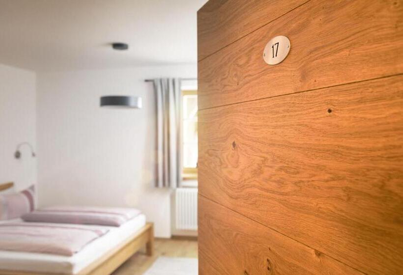 Номер Стандарт, Pension Bernhardhof