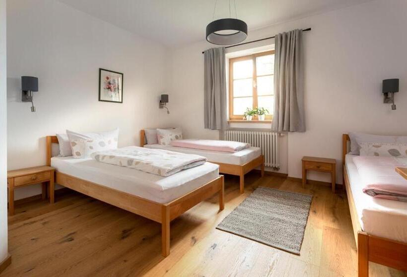 Номер Стандарт Трехместный, Pension Bernhardhof