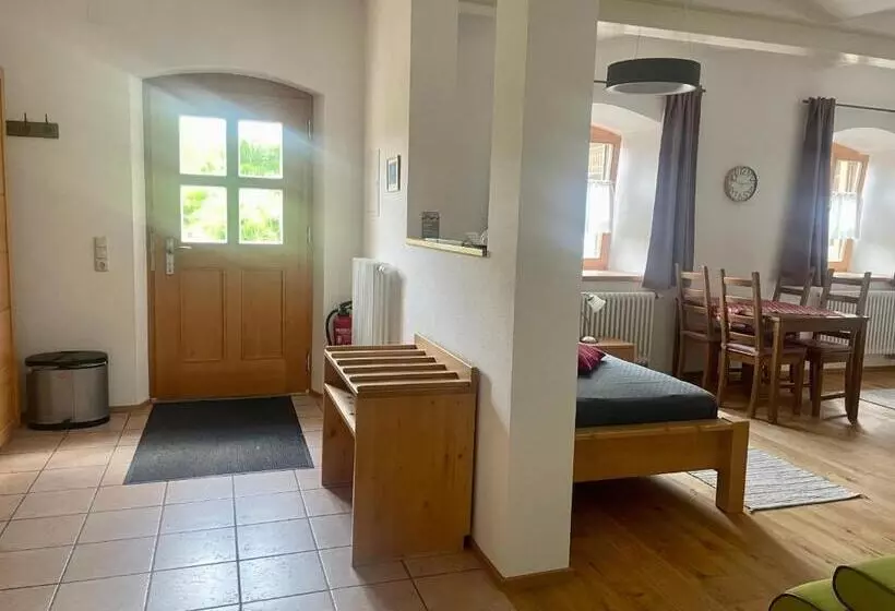 آپارتمان 1 خوابه با تراس, Pension Bernhardhof