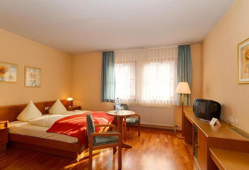 스탠다드 룸, Tilman