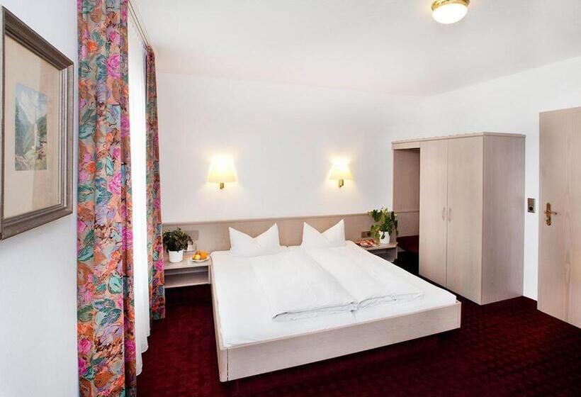 스탠다드 발코니 룸, Kreuz Garni Und Bar