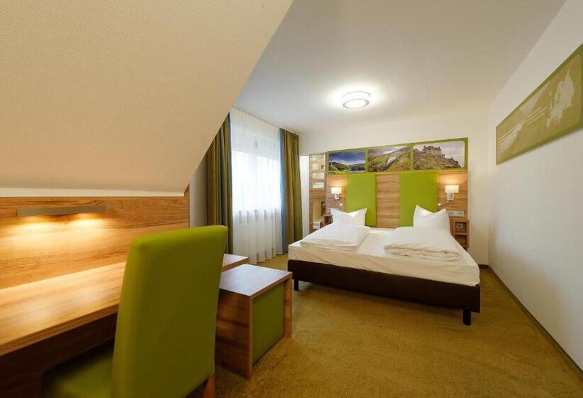 غرفة كومفورت, Zur Post