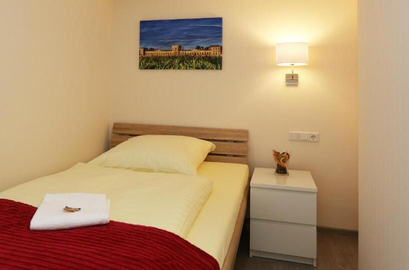 スタンダードシングルルーム, Schillerquartier