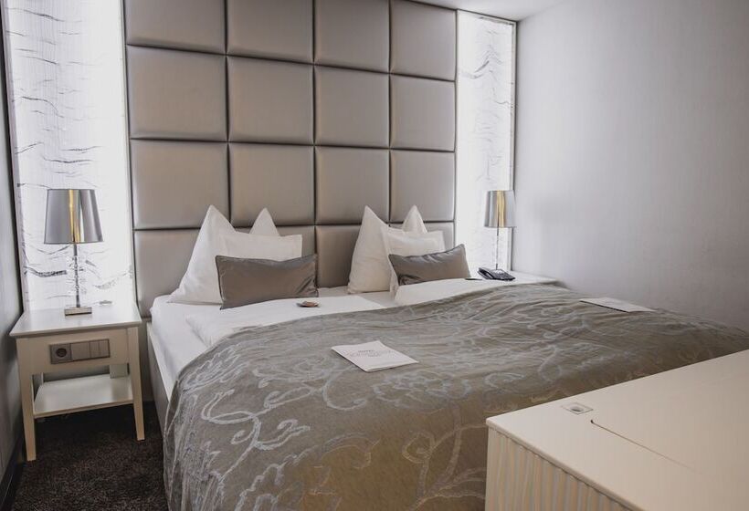 Полулюкс Одноместный с Террасой, Residenz Passau