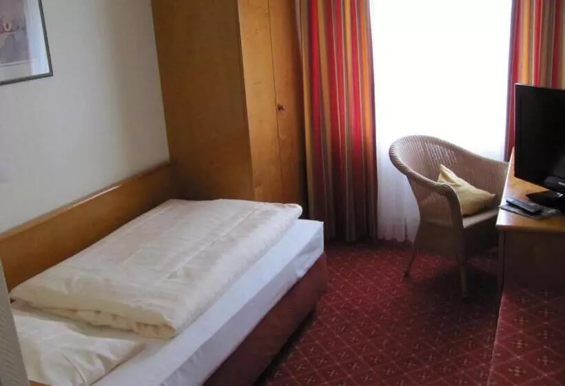 اتاق اکونومی یک تخته, Schloss Hotel Herborn