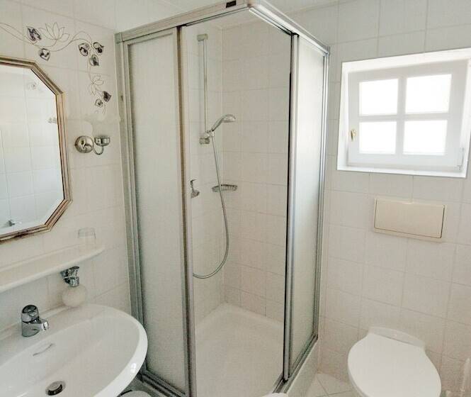 스탠다드 룸, Alt Ringlein