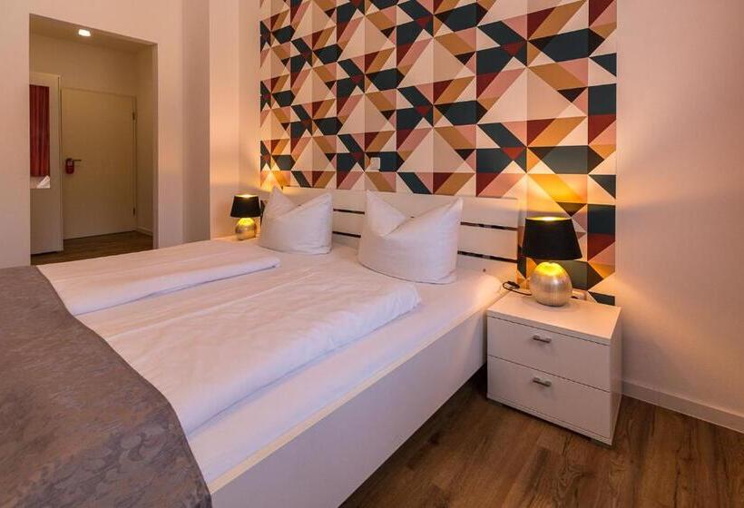 Standart Oda, Am Brauereidreieck