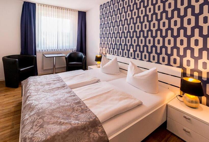 Standart Oda, Am Brauereidreieck