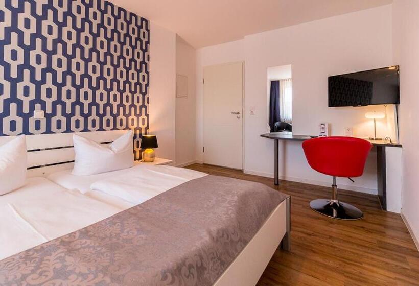 Standart Oda, Am Brauereidreieck