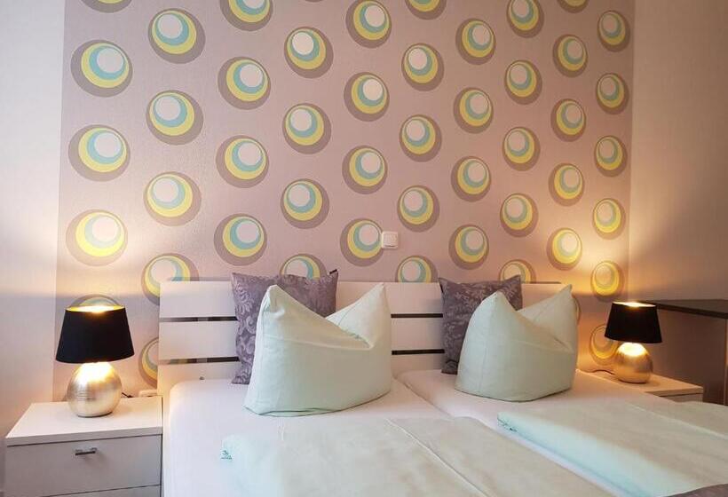 Üç Kişilik Standart Oda, Am Brauereidreieck