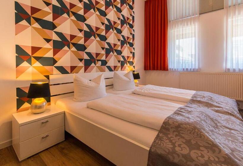 Standart Oda, Am Brauereidreieck