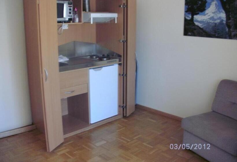 コンフォートルーム, Am Hindenburgplatz