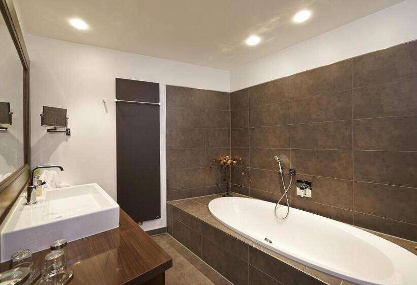 スイート, Brauereigasthof Zum Löwenbräu