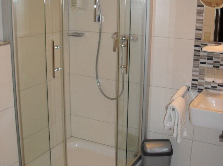 شقة غرفة واحدة, Stockhausen Gbr