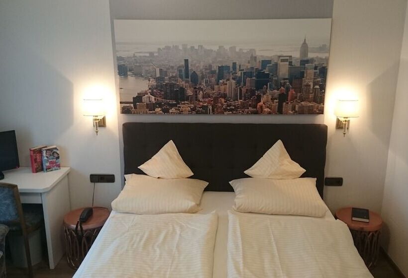 شقة غرفة واحدة, Stockhausen Gbr