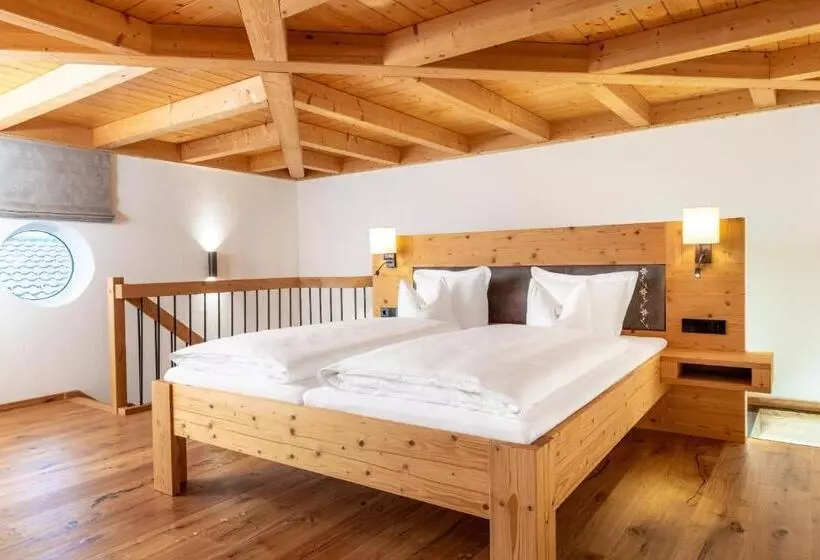 Suite mit Hydromassage, Hanusel Hof