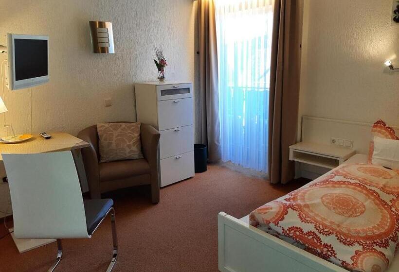 Номер Стандарт Индивидуальный, Irene