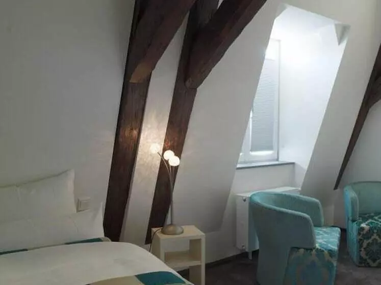 スタンダードルーム, Schlosshotel Bergzaberner Hof