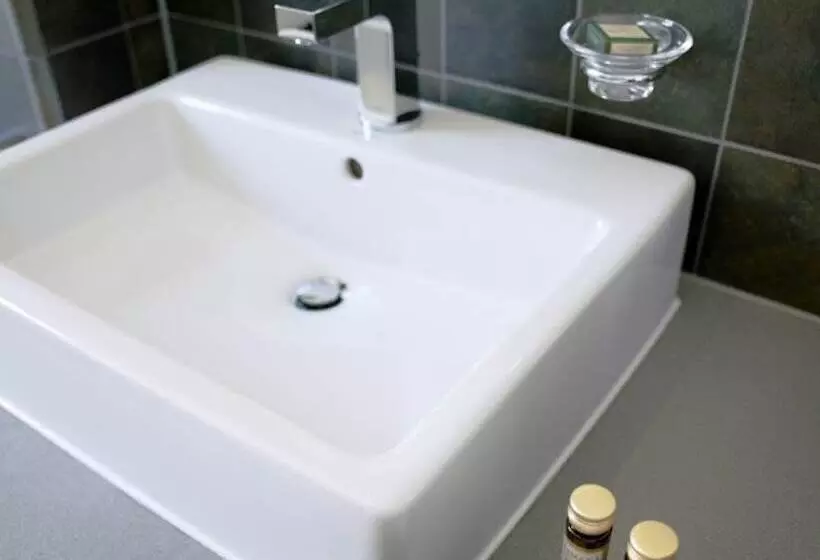 スタンダードシングルルーム, Schlosshotel Bergzaberner Hof