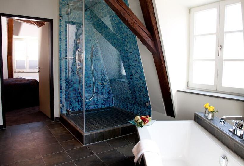 Полулюкс, Schlosshotel Bergzaberner Hof