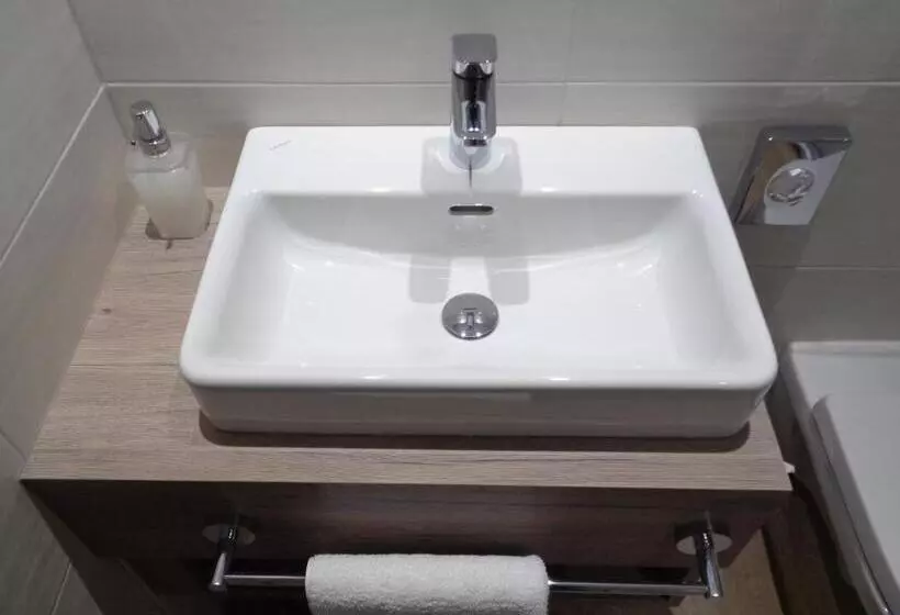 اتاق سوپریور, Np Hotel Ullrich
