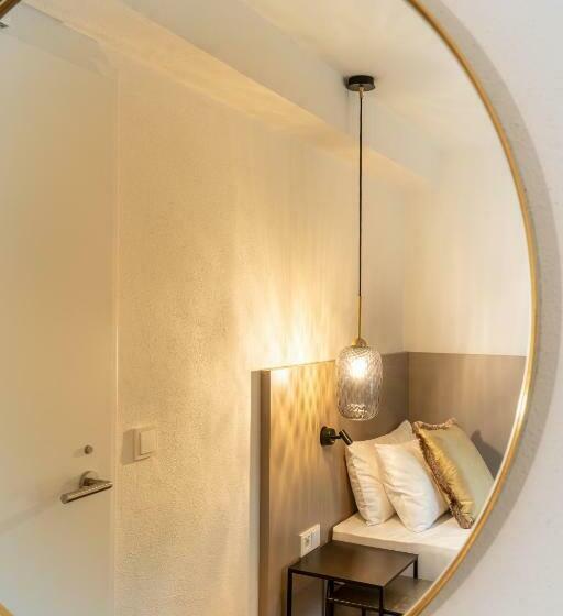 Номер Стандарт Индивидуальный, Weißes Ross