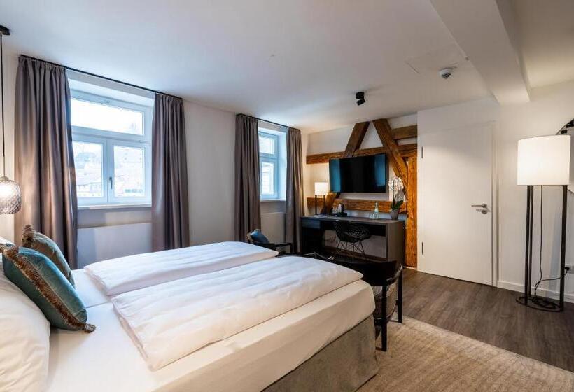 Номер Стандарт, Weißes Ross