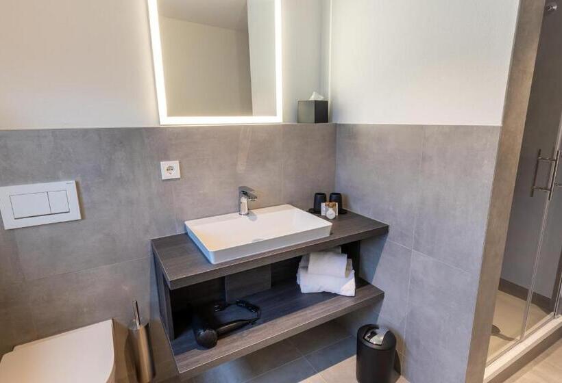 Номер Стандарт, Weißes Ross