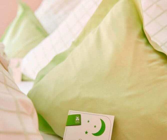 غرفة قياسية فردية, Weisses Ross