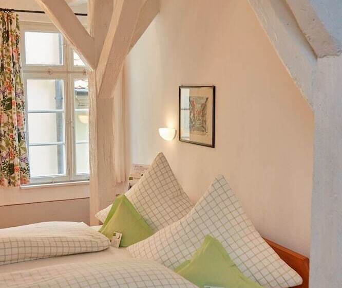 غرفة قياسية, Weisses Ross