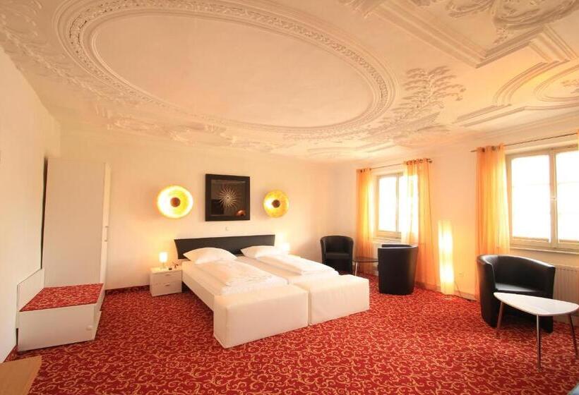 Номер Стандарт, Zum Goldenen Anker