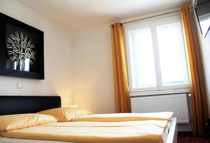 Номер Стандарт с Балконом, Zum Goldenen Anker