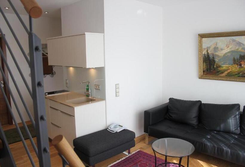 جناح, Landhotel Grönenbach