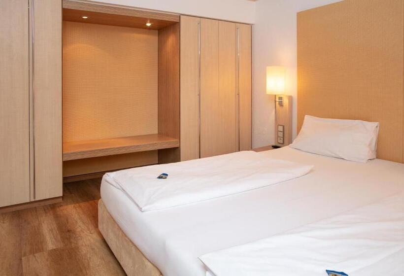 جناح, Landhotel Grönenbach