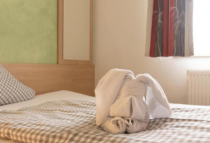 Standart Oda, Gasthaus Traube, Ludwigshafen, Bodensee, Seenah Gelegen