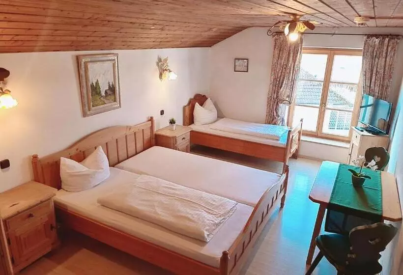 اتاق استاندارد سه نفره, Landgasthof Böck