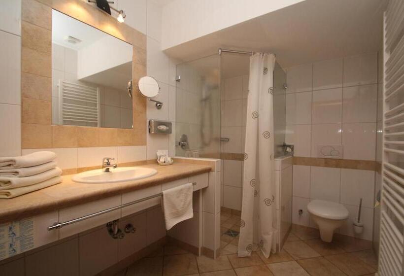 Номер Стандарт, Restaurant Gasthaus Bonimeier