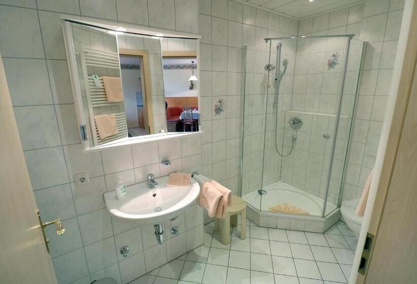 Номер Стандарт, Ferienwohnung Zur Hopfenkönigin