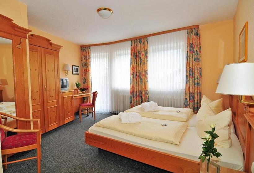 Номер Стандарт с Балконом, Weidegg   Hotel Garni