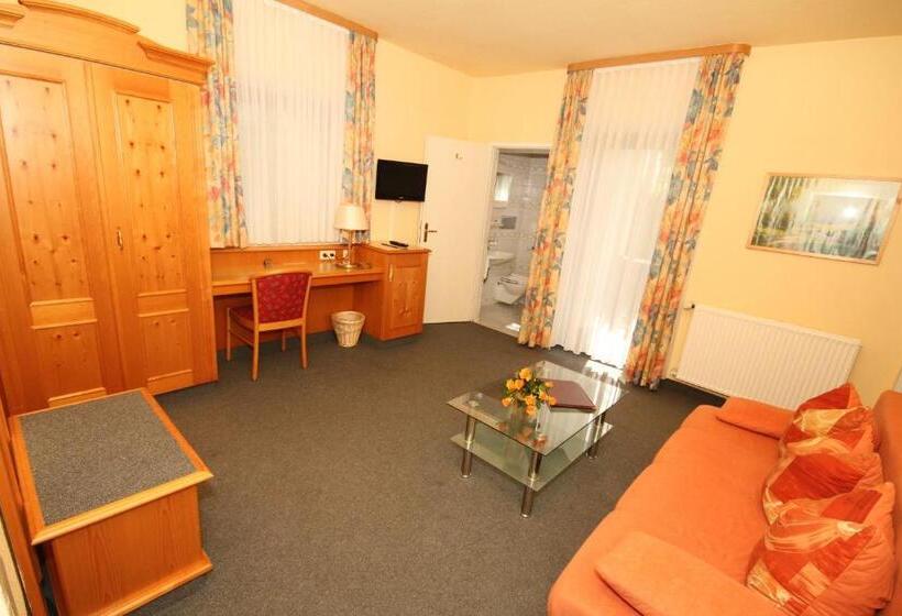 Семейный Номер, Weidegg   Hotel Garni