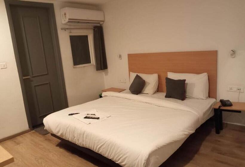 Quarto Deluxe, Fabhotel The Chaitanyas