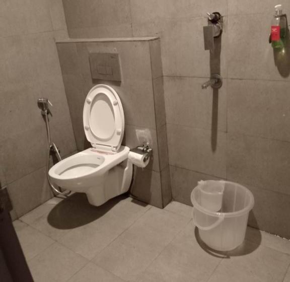 Quarto Deluxe, Fabhotel The Chaitanyas
