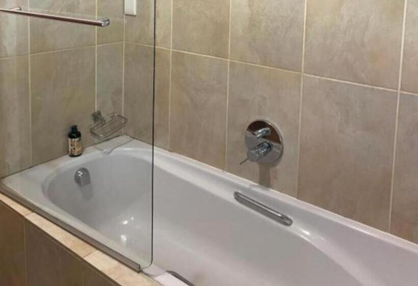 带共用浴室的标准房间, Tuscan Rose