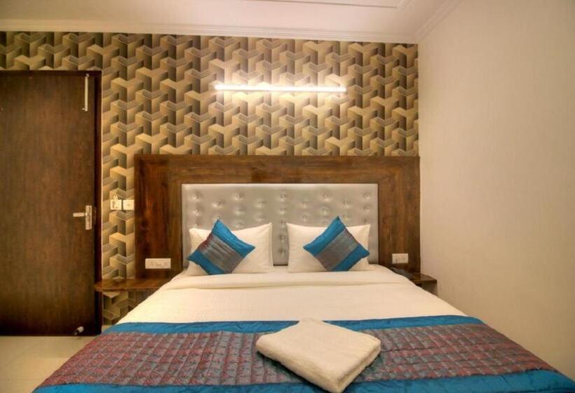 Номер Deluxe, Ark Of Avalon Near Igi Airport New Delhi