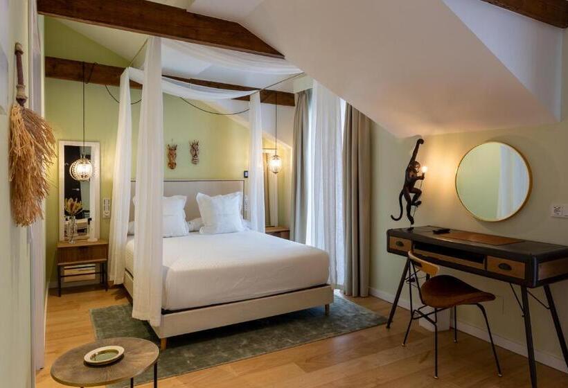 标准间, Sol Boutique