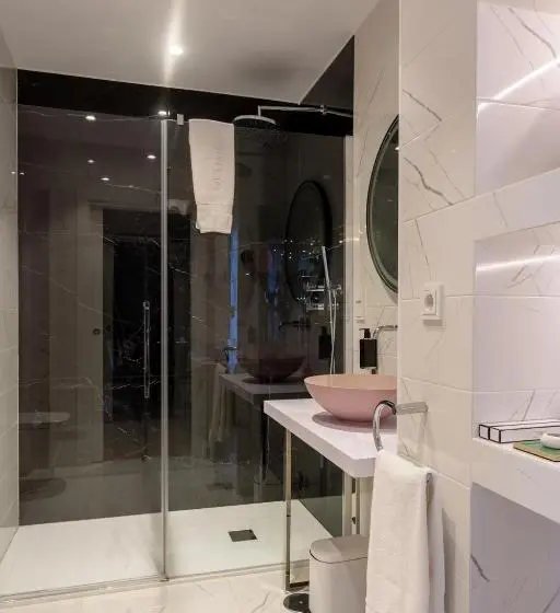 Chambre Supérieure, Sol Boutique