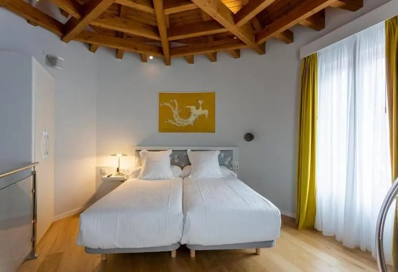 Suite Familiale, Sol Boutique